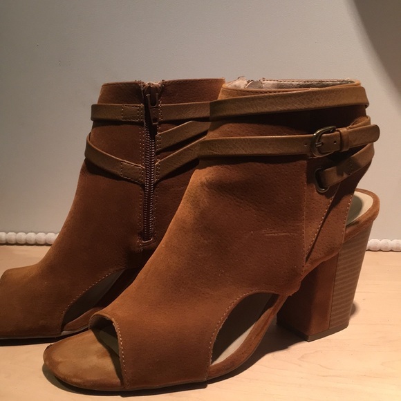 Suede block heels - Picture 3 of 10